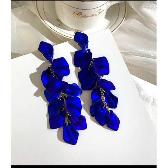 Royal blue earrings petal blue flower, long blue , blue wedding earrings large - Picture 6 of 9